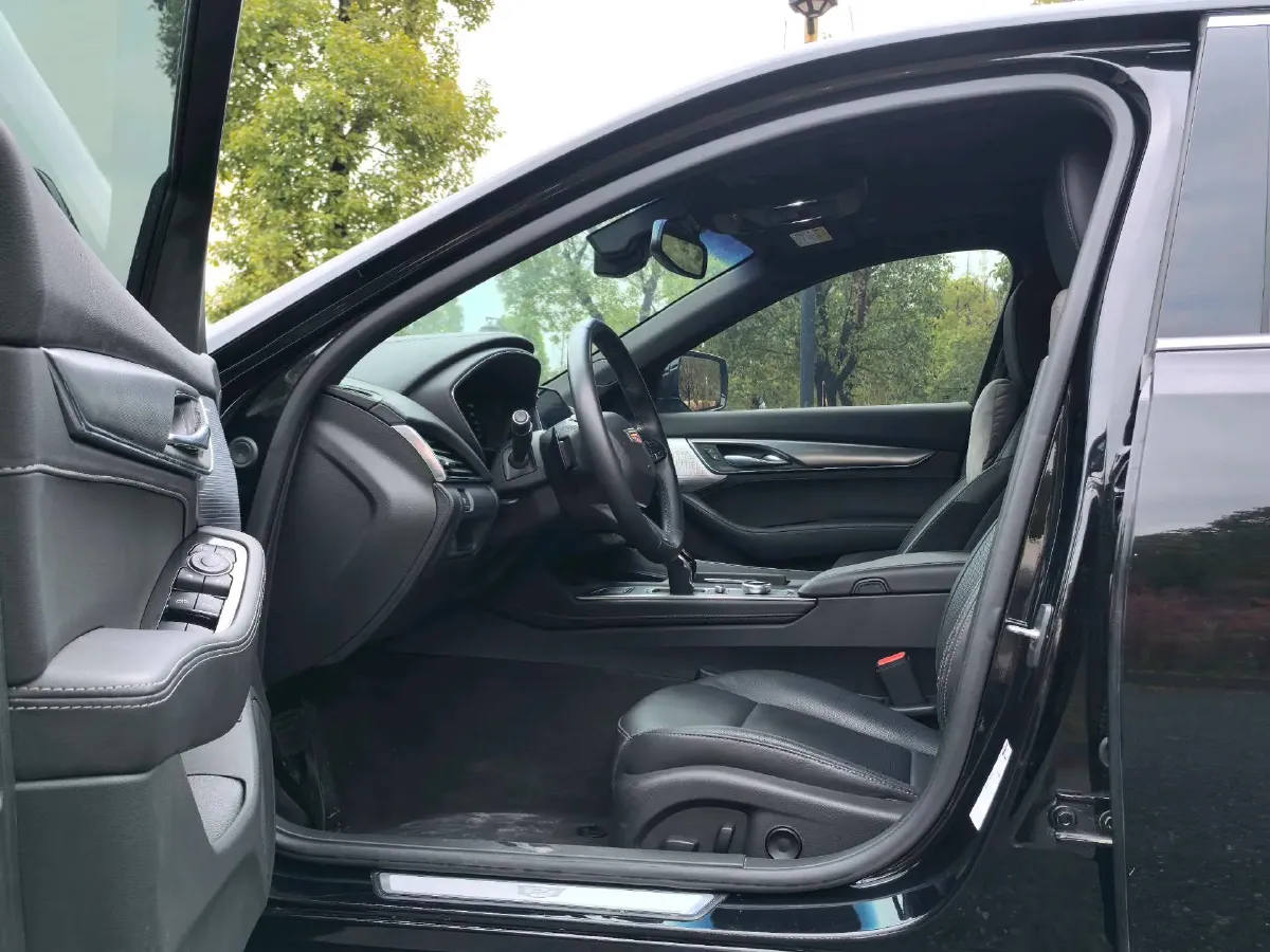 2023 Cadillac CT5 2.0T 237HP L4 10AT,autocango,china used car exporter,china ev exporter,chinese used car exporter,chinese used ev exporter