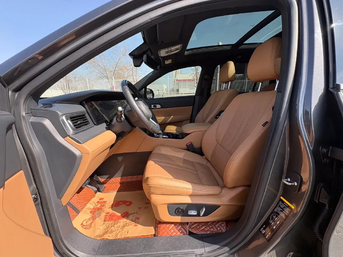 2020 Li ONE Range Extended 131HP REEV 40.5KWH,autocango,china used car exporter,china ev exporter,chinese used car exporter,chinese used ev exporter