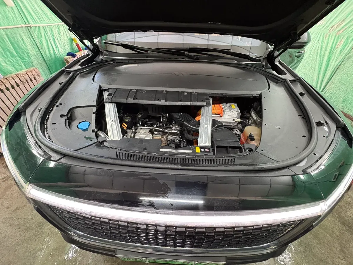 2020 Li ONE Range Extended 131HP REEV 40.5KWH,autocango,china used car exporter,china ev exporter,chinese used car exporter,chinese used ev exporter