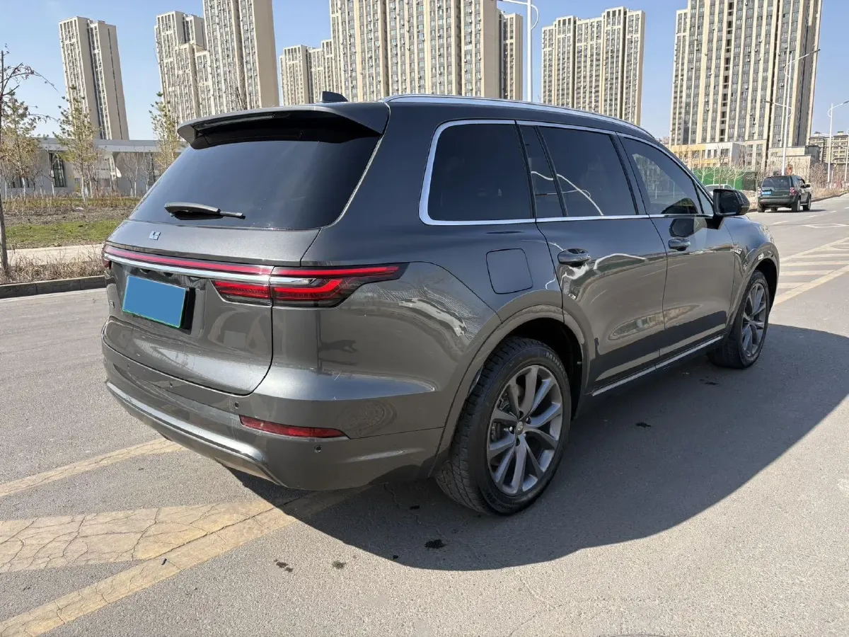 2020 Li ONE Range Extended 131HP REEV 40.5KWH,autocango,china used car exporter,china ev exporter,chinese used car exporter,chinese used ev exporter