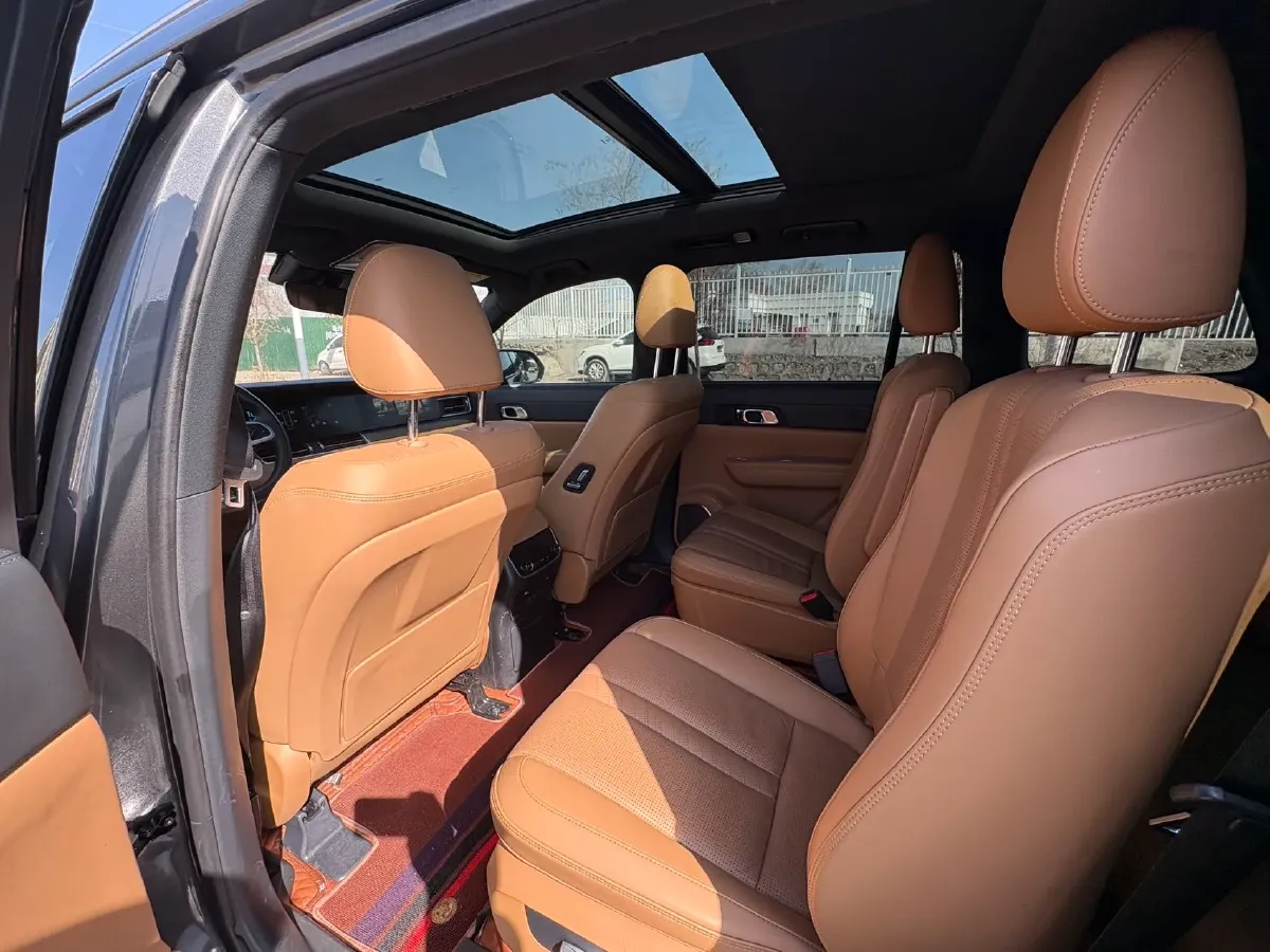 2020 Li ONE Range Extended 131HP REEV 40.5KWH,autocango,china used car exporter,china ev exporter,chinese used car exporter,chinese used ev exporter