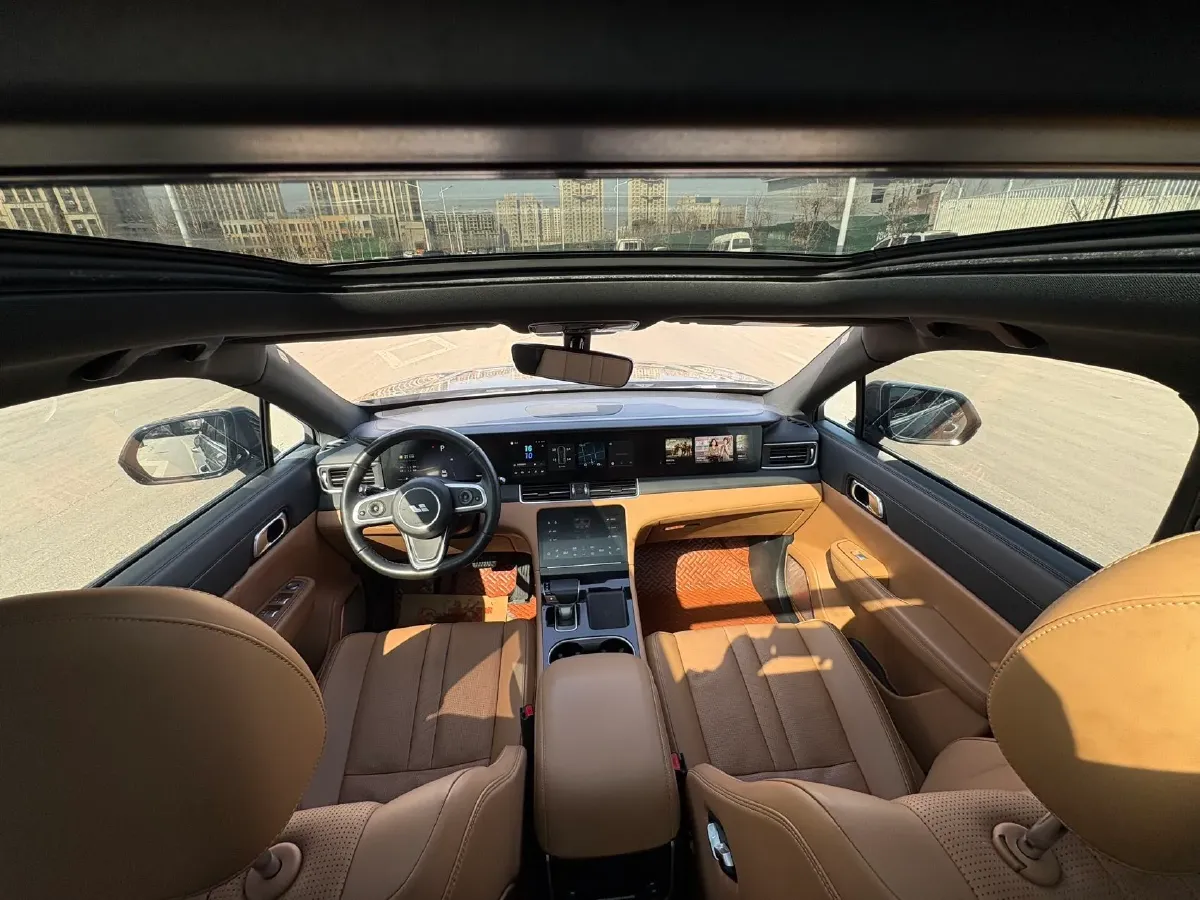 2020 Li ONE Range Extended 131HP REEV 40.5KWH,autocango,china used car exporter,china ev exporter,chinese used car exporter,chinese used ev exporter