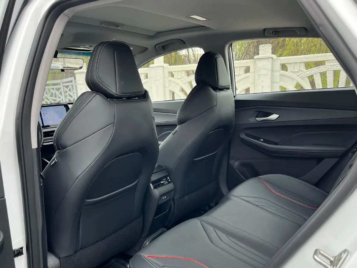 2024 Geely Binray 1.5T 181HP L4 7DCT,autocango,china used car exporter,china ev exporter,chinese used car exporter,chinese used ev exporter