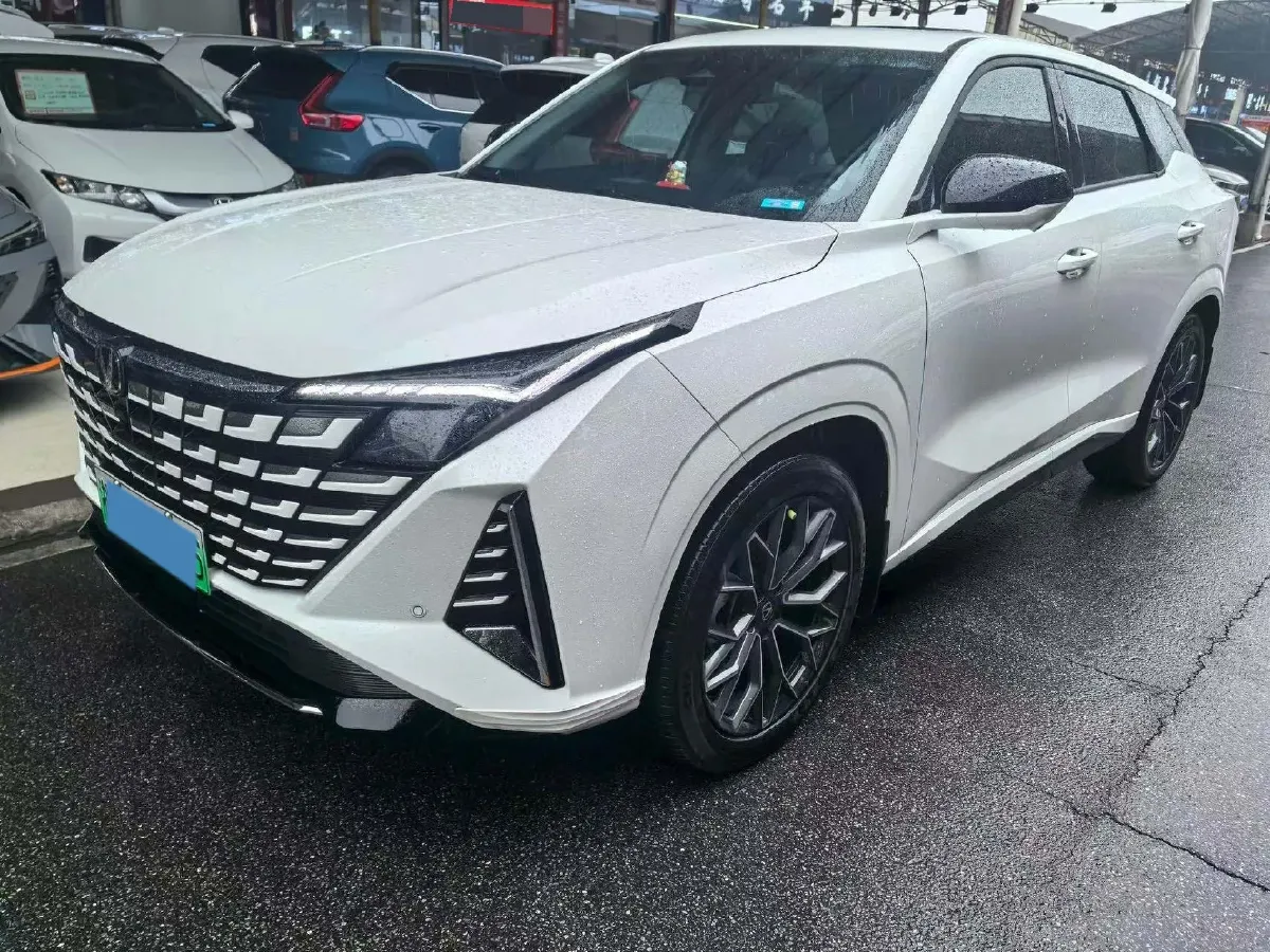 2024 ChangAn UNI-Z 1.5L 98HP L4 E-CVT PHEV 18.4KWH,autocango,china used car exporter,china ev exporter,chinese used car exporter,chinese used ev exporter
