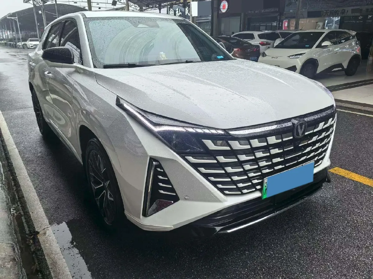 2024 ChangAn UNI-Z 1.5L 98HP L4 E-CVT PHEV 18.4KWH,autocango,china used car exporter,china ev exporter,chinese used car exporter,chinese used ev exporter