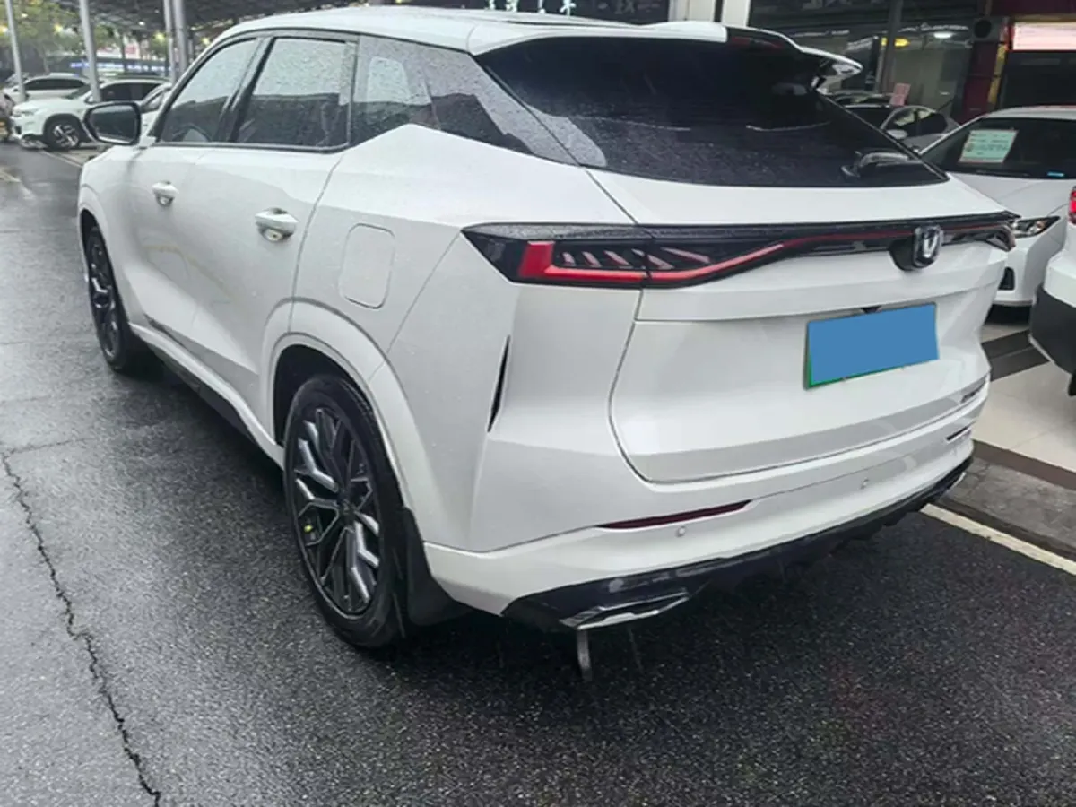 2024 ChangAn UNI-Z 1.5L 98HP L4 E-CVT PHEV 18.4KWH,autocango,china used car exporter,china ev exporter,chinese used car exporter,chinese used ev exporter