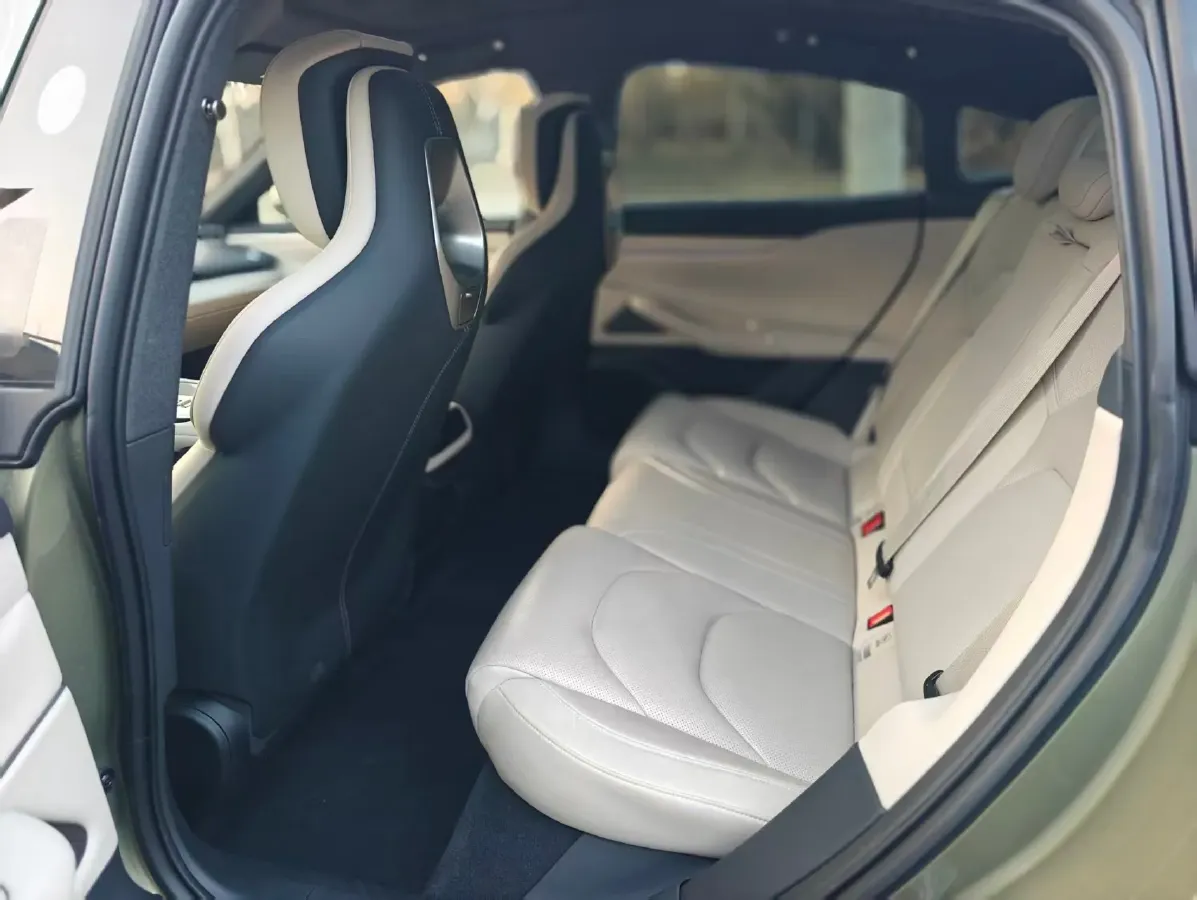 2024 MI SU7 BEV 94.3KWH,autocango,china used car exporter,china ev exporter,chinese used car exporter,chinese used ev exporter