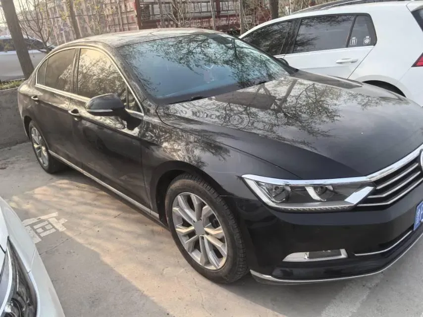 2019 Volkswagen Magotan 2.0T 186HP L4 7DCT,autocango,china used car exporter,china ev exporter,chinese used car exporter,chinese used ev exporter