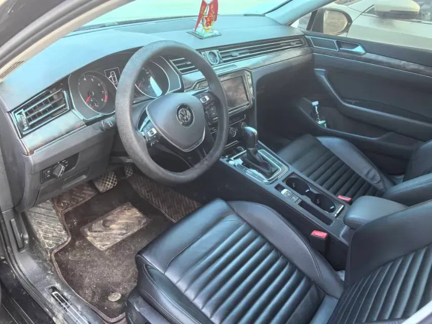 2019 Volkswagen Magotan 2.0T 186HP L4 7DCT,autocango,china used car exporter,china ev exporter,chinese used car exporter,chinese used ev exporter