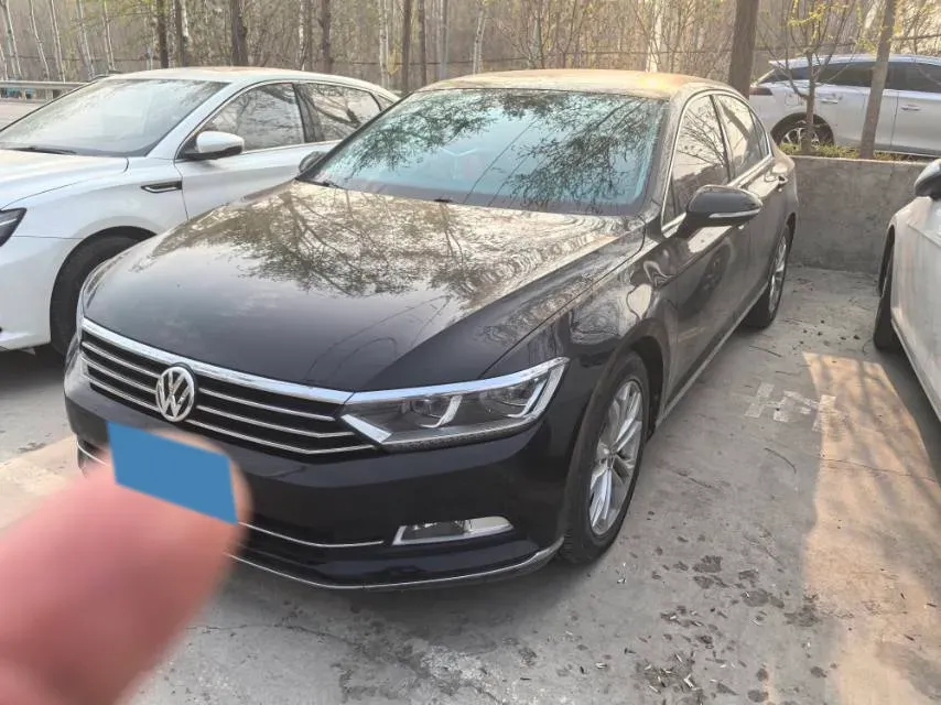 2019 Volkswagen Magotan 2.0T 186HP L4 7DCT,autocango,china used car exporter,china ev exporter,chinese used car exporter,chinese used ev exporter