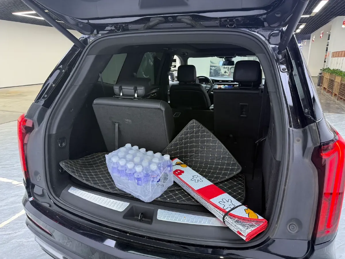 2022 Cadillac XT6 2.0T 237HP L4 9AT,autocango,china used car exporter,china ev exporter,chinese used car exporter,chinese used ev exporter