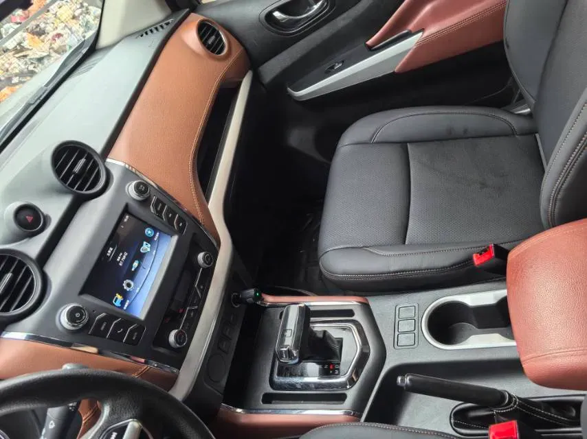 2020 Dongfeng RuiQi 6 2.3T 163HP L4 8AT,autocango,china used car exporter,china ev exporter,chinese used car exporter,chinese used ev exporter