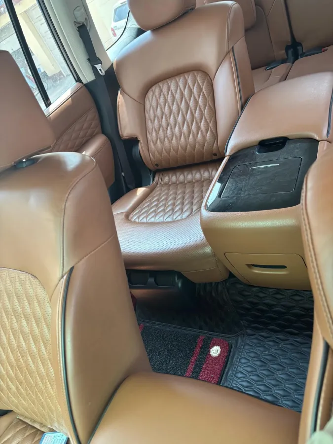 2016 Infiniti QX80 5.6L 398HP V8 7AT,autocango,china used car exporter,china ev exporter,chinese used car exporter,chinese used ev exporter