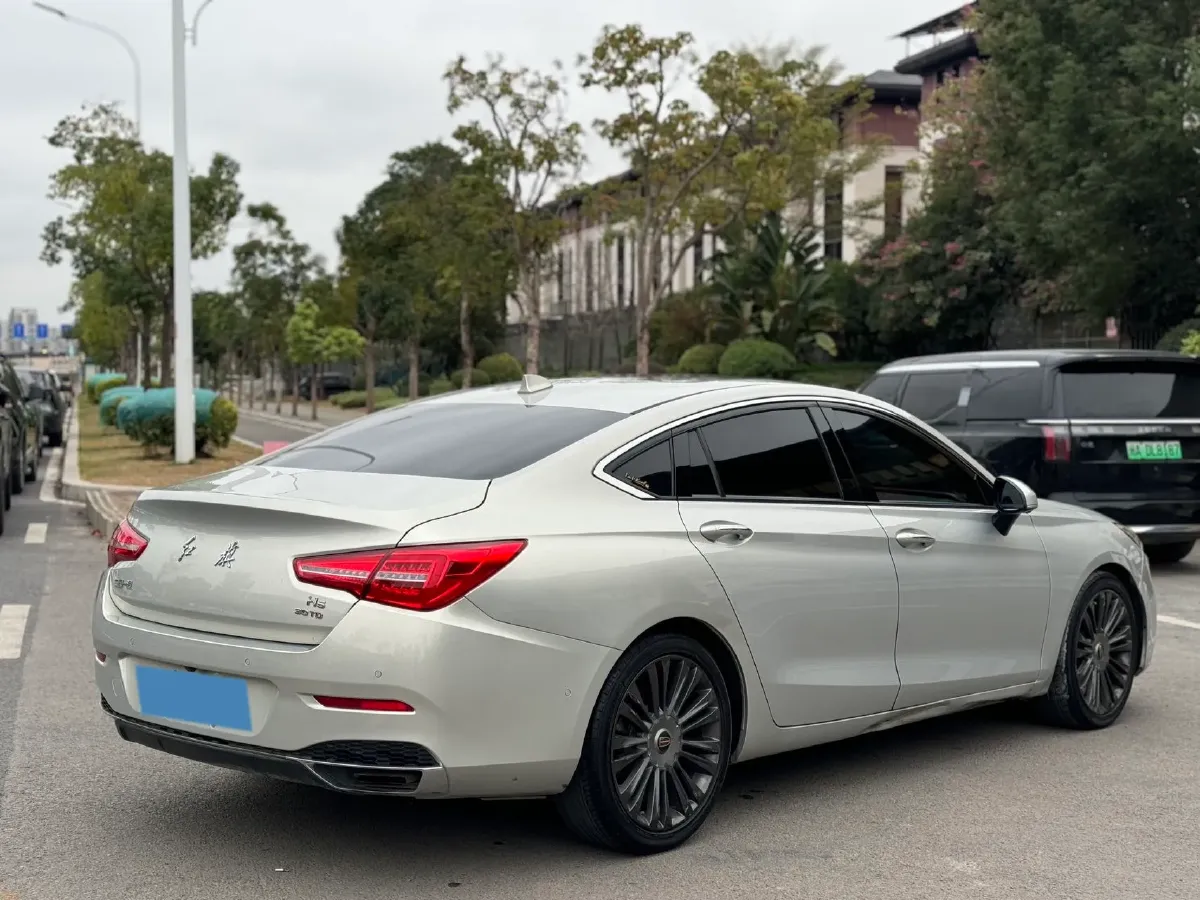 2019 HongQi H5 1.8T 180HP L4 6AT,autocango,china used car exporter,china ev exporter,chinese used car exporter,chinese used ev exporter