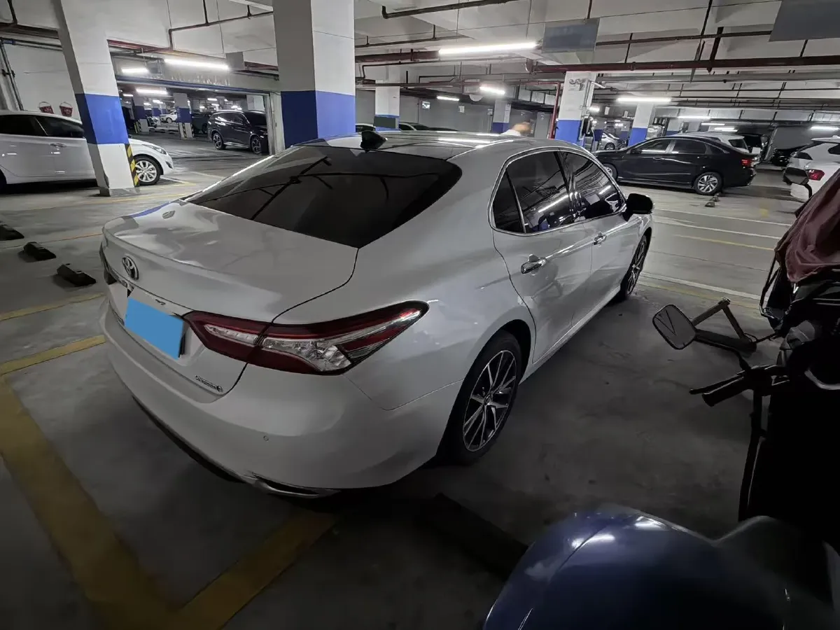 2023 Toyota Camry 2.5L 178HP L4 E-CVT Hybrid,autocango,china used car exporter,china ev exporter,chinese used car exporter,chinese used ev exporter