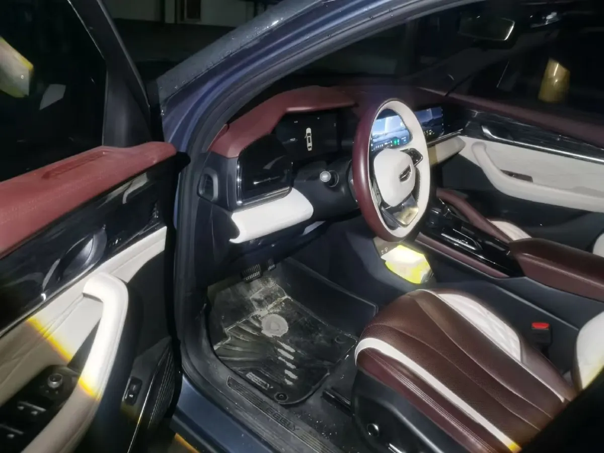 2021 Geely Monjaro 2.0T 218HP L4 7DCT,autocango,china used car exporter,china ev exporter,chinese used car exporter,chinese used ev exporter