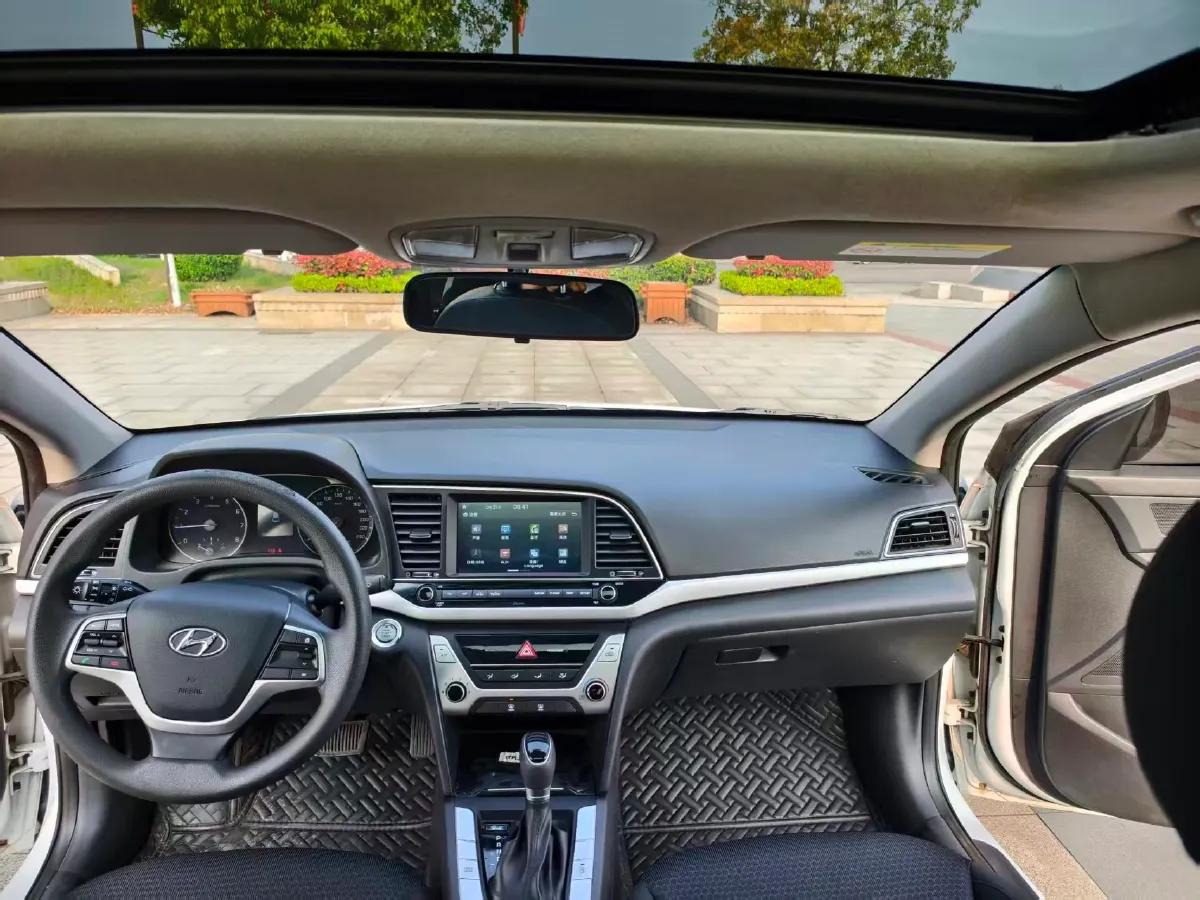 2018 Hyundai Elantra 1.6L 130HP L4 6AT,autocango,china used car exporter,china ev exporter,chinese used car exporter,chinese used ev exporter