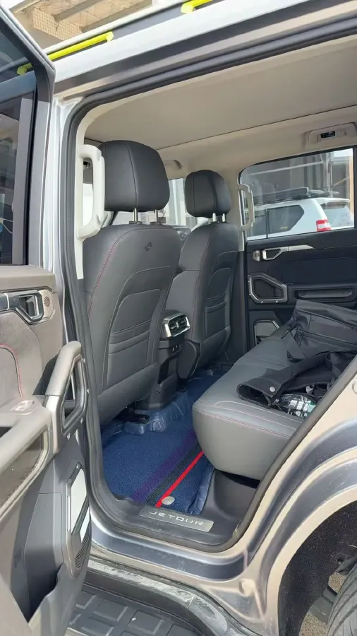 2023 Jetour Traveller 2.0T 254HP L4 7DCT,autocango,china used car exporter,china ev exporter,chinese used car exporter,chinese used ev exporter