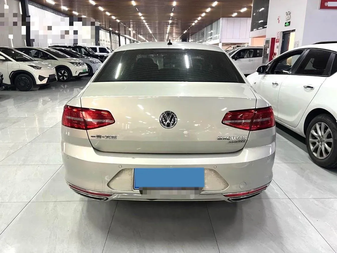 2019 Volkswagen Magotan 2.0T 186HP L4 7DCT,autocango,china used car exporter,china ev exporter,chinese used car exporter,chinese used ev exporter