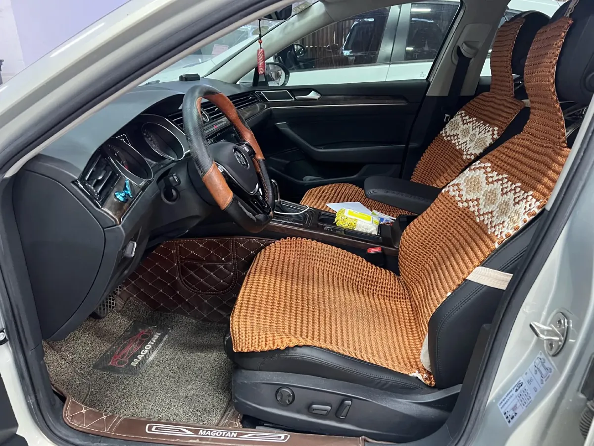 2019 Volkswagen Magotan 2.0T 186HP L4 7DCT,autocango,china used car exporter,china ev exporter,chinese used car exporter,chinese used ev exporter