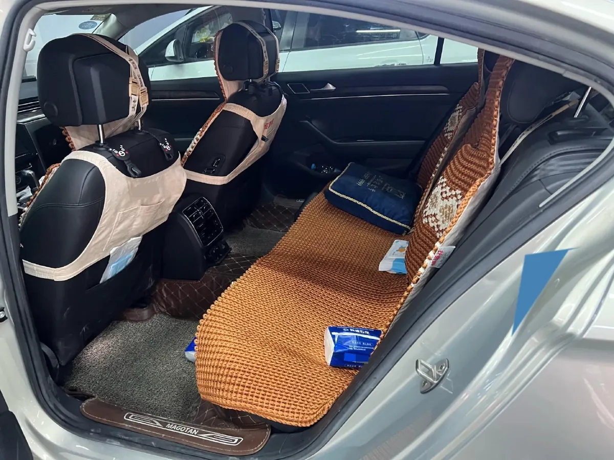 2019 Volkswagen Magotan 2.0T 186HP L4 7DCT,autocango,china used car exporter,china ev exporter,chinese used car exporter,chinese used ev exporter