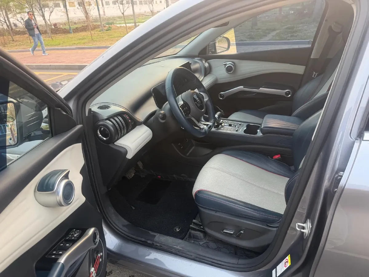 2022 Roewe RX5 MAX 1.5T 181HP L4 6AT,autocango,china used car exporter,china ev exporter,chinese used car exporter,chinese used ev exporter