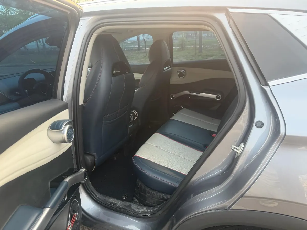 2022 Roewe RX5 MAX 1.5T 181HP L4 6AT,autocango,china used car exporter,china ev exporter,chinese used car exporter,chinese used ev exporter