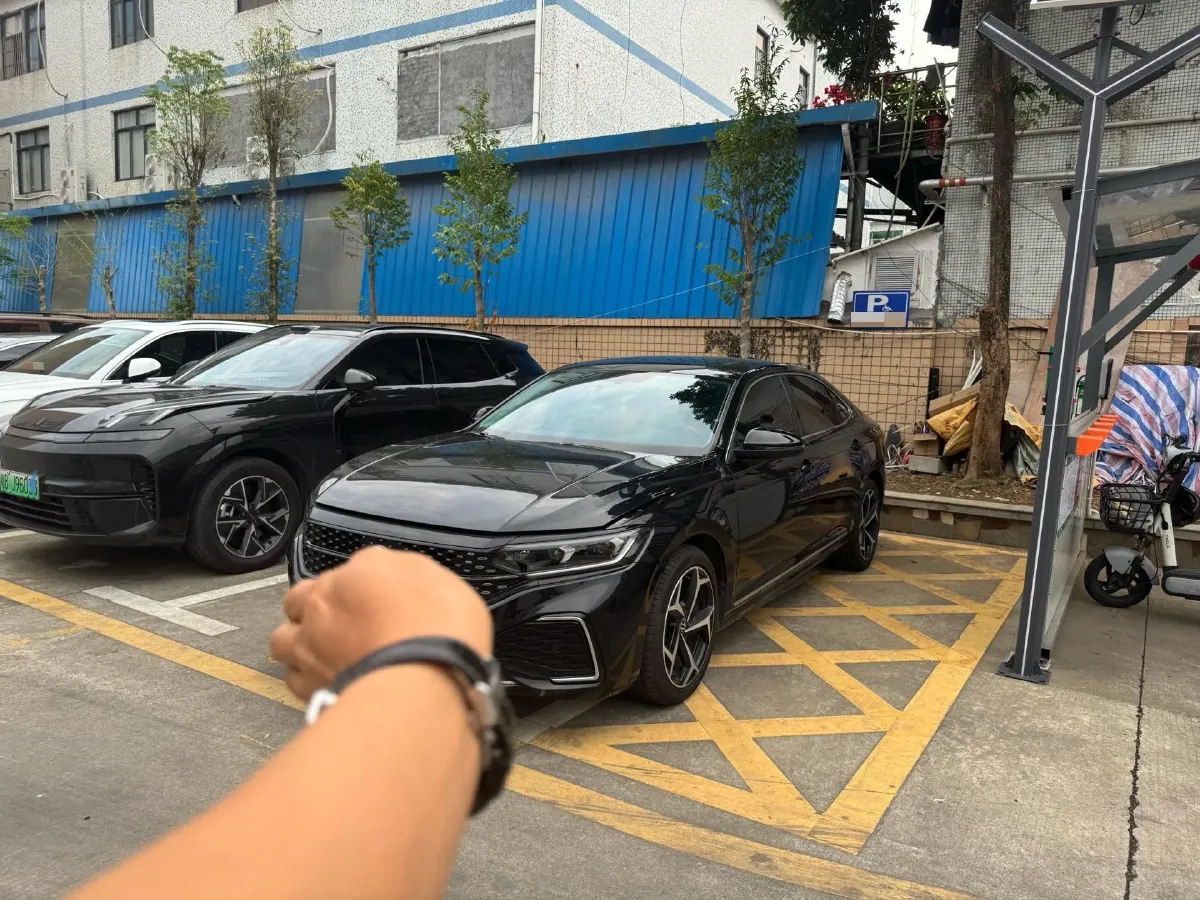 2023 Volkswagen Passat 1.4T 150HP L4 7DCT,autocango,china used car exporter,china ev exporter,chinese used car exporter,chinese used ev exporter