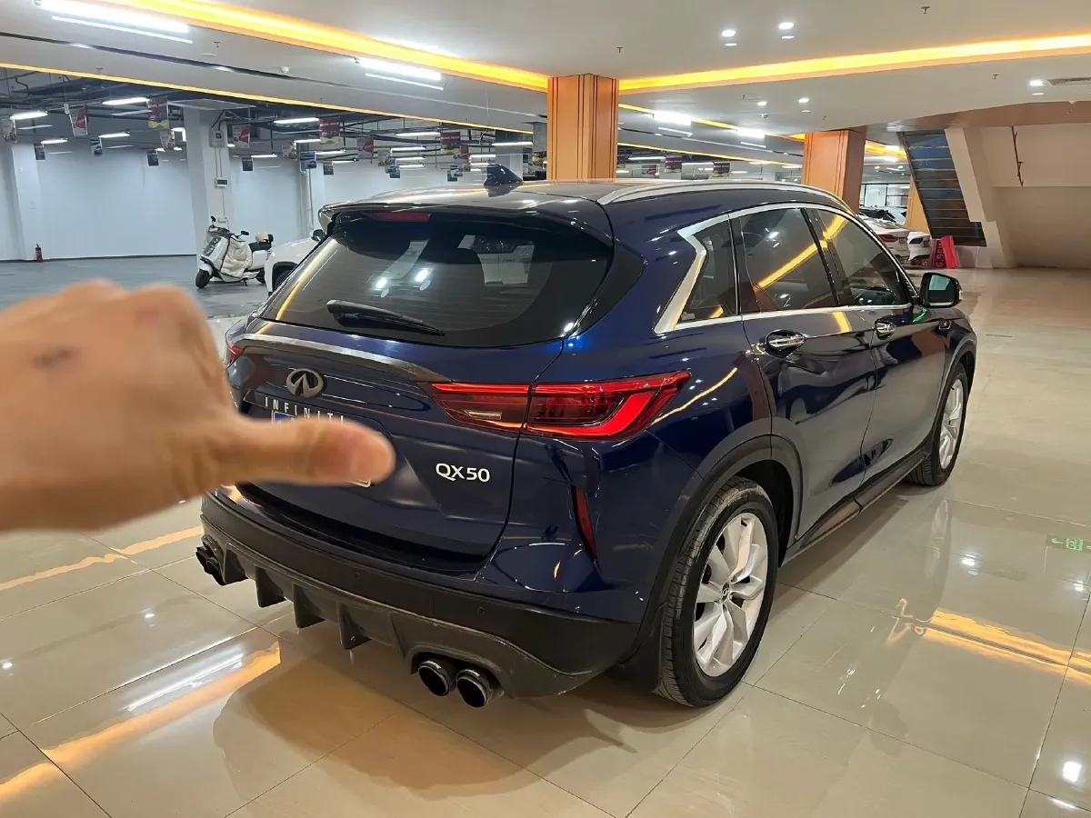 2020 Infiniti QX50 2.0T 272HP L4 CVT,autocango,china used car exporter,china ev exporter,chinese used car exporter,chinese used ev exporter