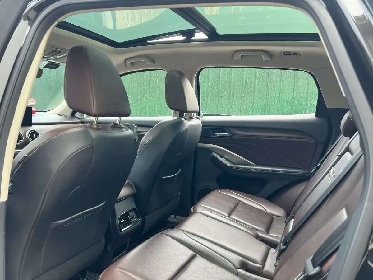 2020 WEY VV6 2.0T 227HP L4 7DCT,autocango,china used car exporter,china ev exporter,chinese used car exporter,chinese used ev exporter