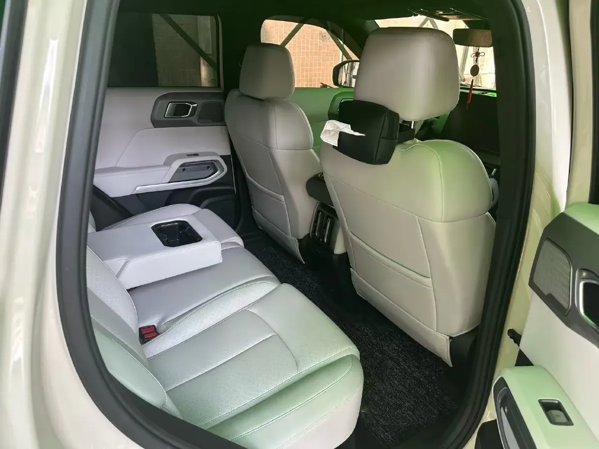 2025 FangChengBao Tai 3 BEV,autocango,china used car exporter,china ev exporter,chinese used car exporter,chinese used ev exporter