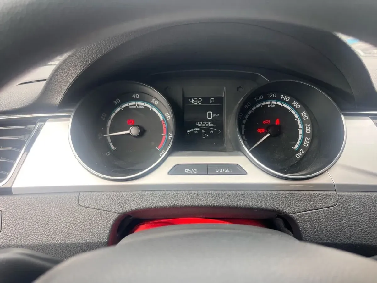 2020 Skoda Rapid 1.5L 112HP L4 6AT,autocango,china used car exporter,china ev exporter,chinese used car exporter,chinese used ev exporter