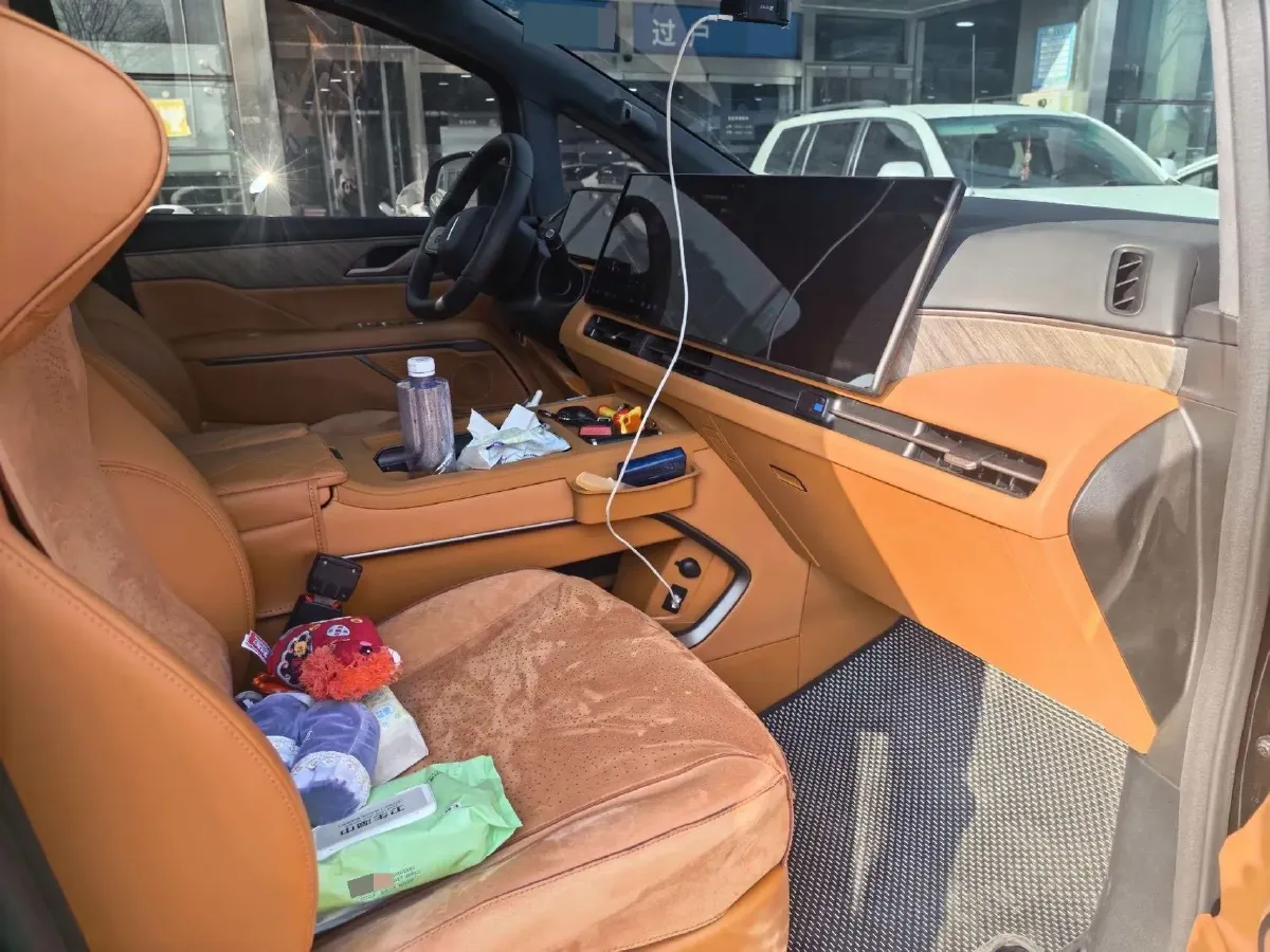 2025 WEY HighMountain 1.5T 170HP L4 4DHT PHEV,autocango,china used car exporter,china ev exporter,chinese used car exporter,chinese used ev exporter