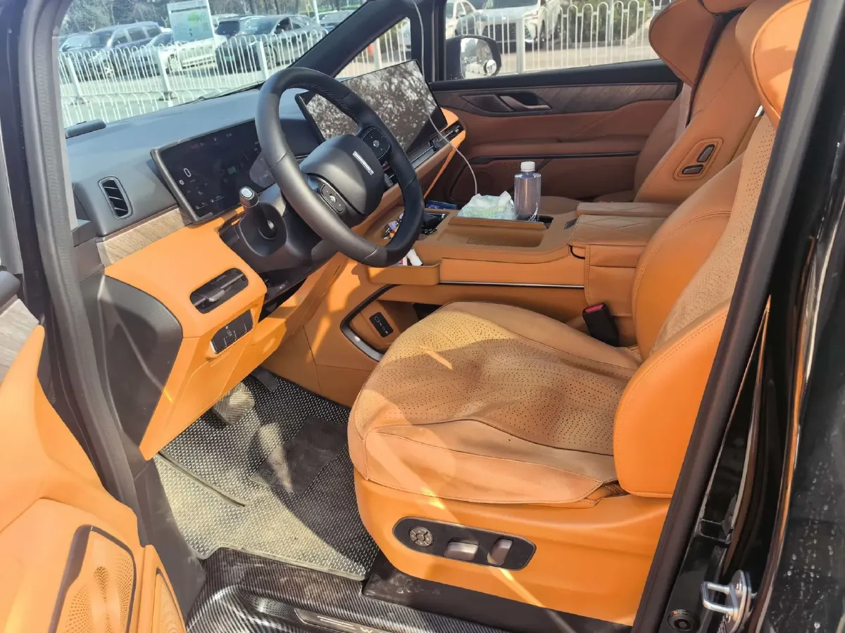 2025 WEY HighMountain 1.5T 170HP L4 4DHT PHEV,autocango,china used car exporter,china ev exporter,chinese used car exporter,chinese used ev exporter