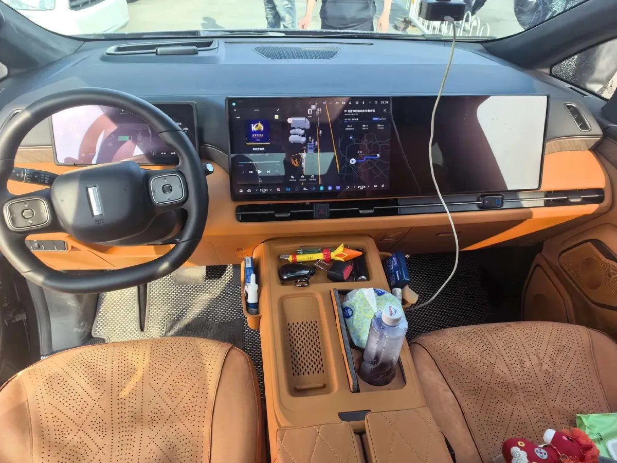 2025 WEY HighMountain 1.5T 170HP L4 4DHT PHEV,autocango,china used car exporter,china ev exporter,chinese used car exporter,chinese used ev exporter