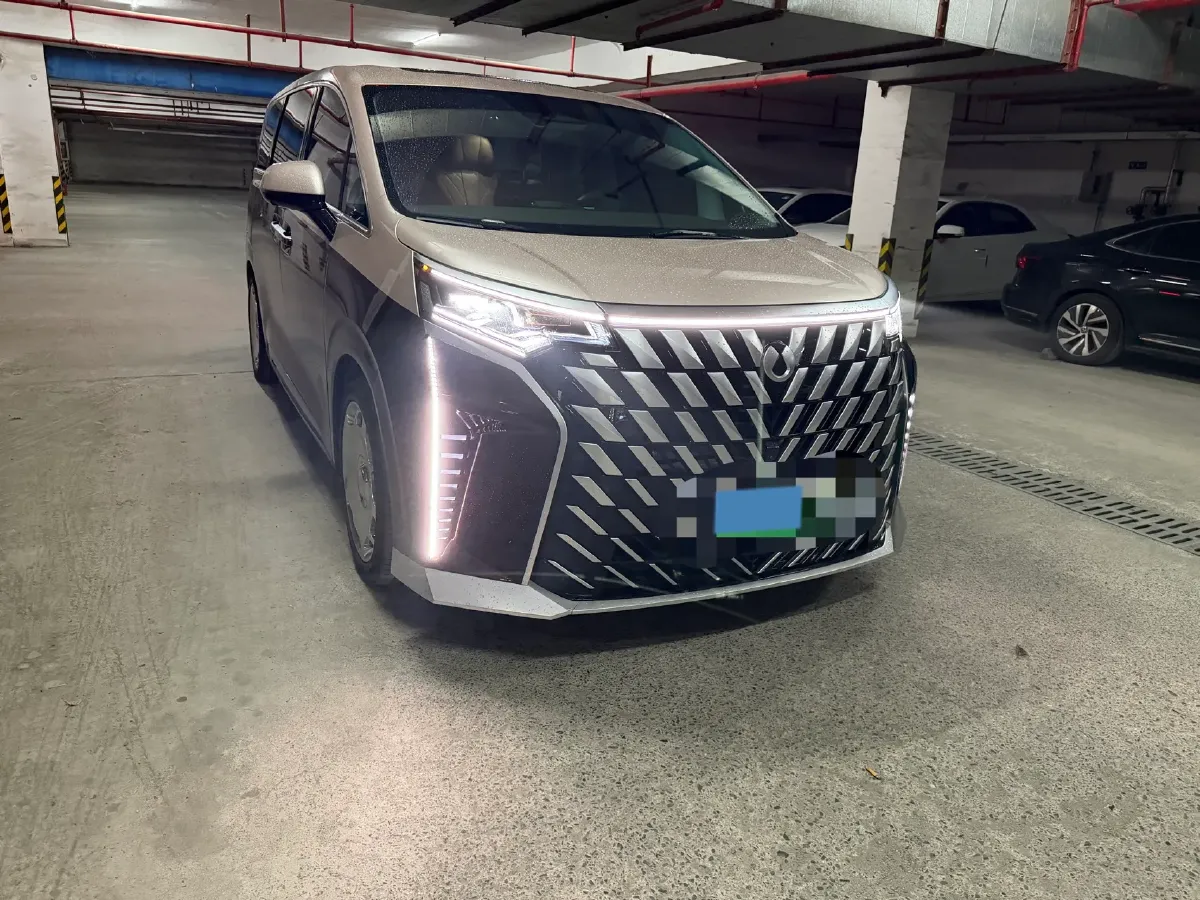 2022 Mercedes-Benz GLC Class 2.0T 197HP L4 9AT,autocango,china used car exporter,china ev exporter,chinese used car exporter,chinese used ev exporter