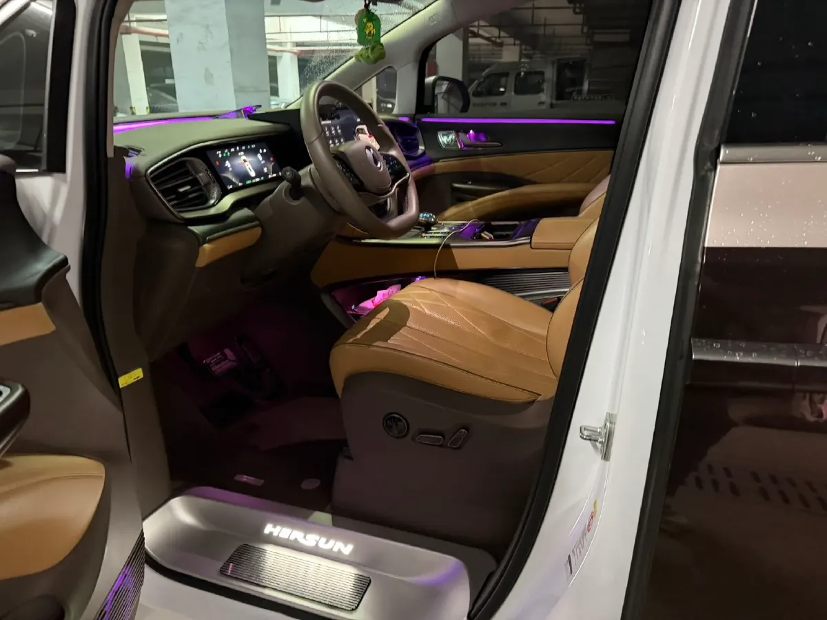 2022 Mercedes-Benz GLC Class 2.0T 197HP L4 9AT,autocango,china used car exporter,china ev exporter,chinese used car exporter,chinese used ev exporter