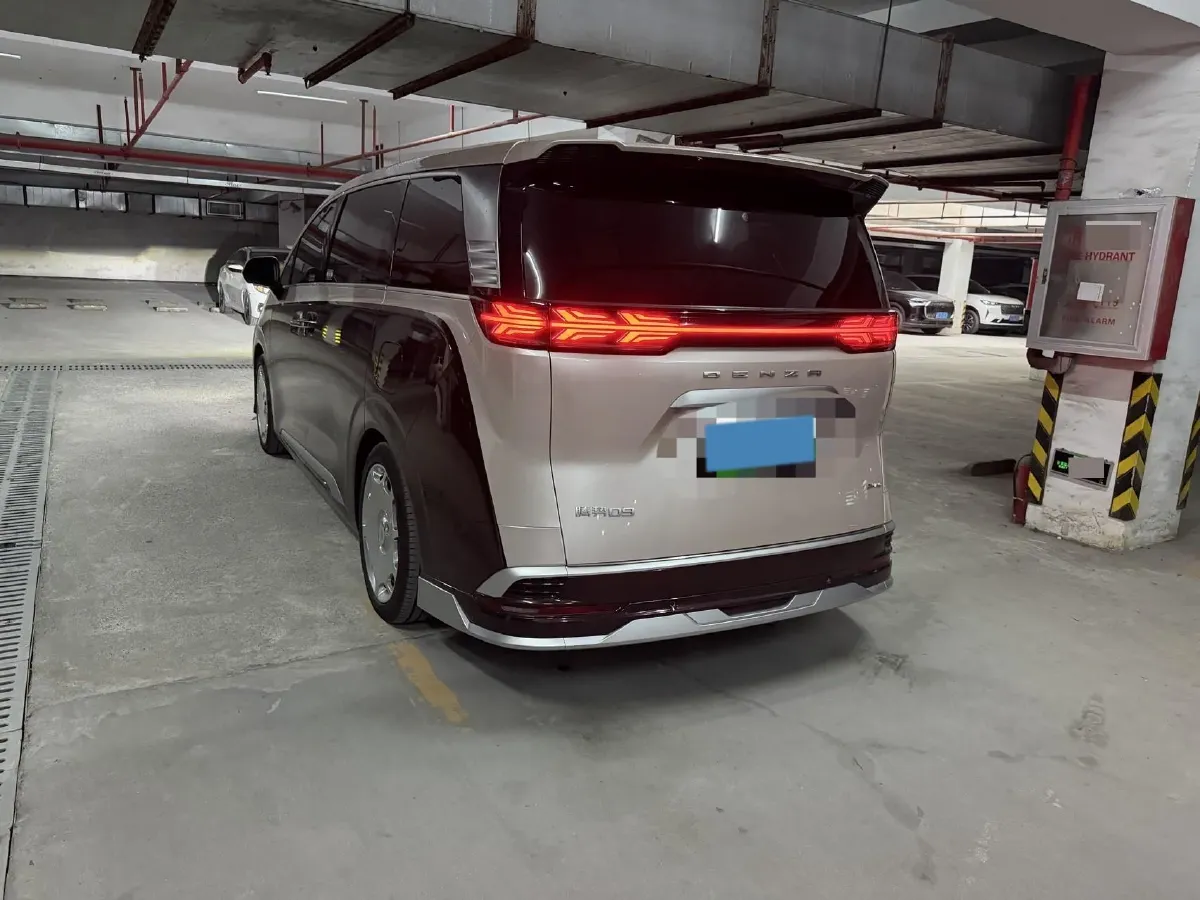 2022 Mercedes-Benz GLC Class 2.0T 197HP L4 9AT,autocango,china used car exporter,china ev exporter,chinese used car exporter,chinese used ev exporter