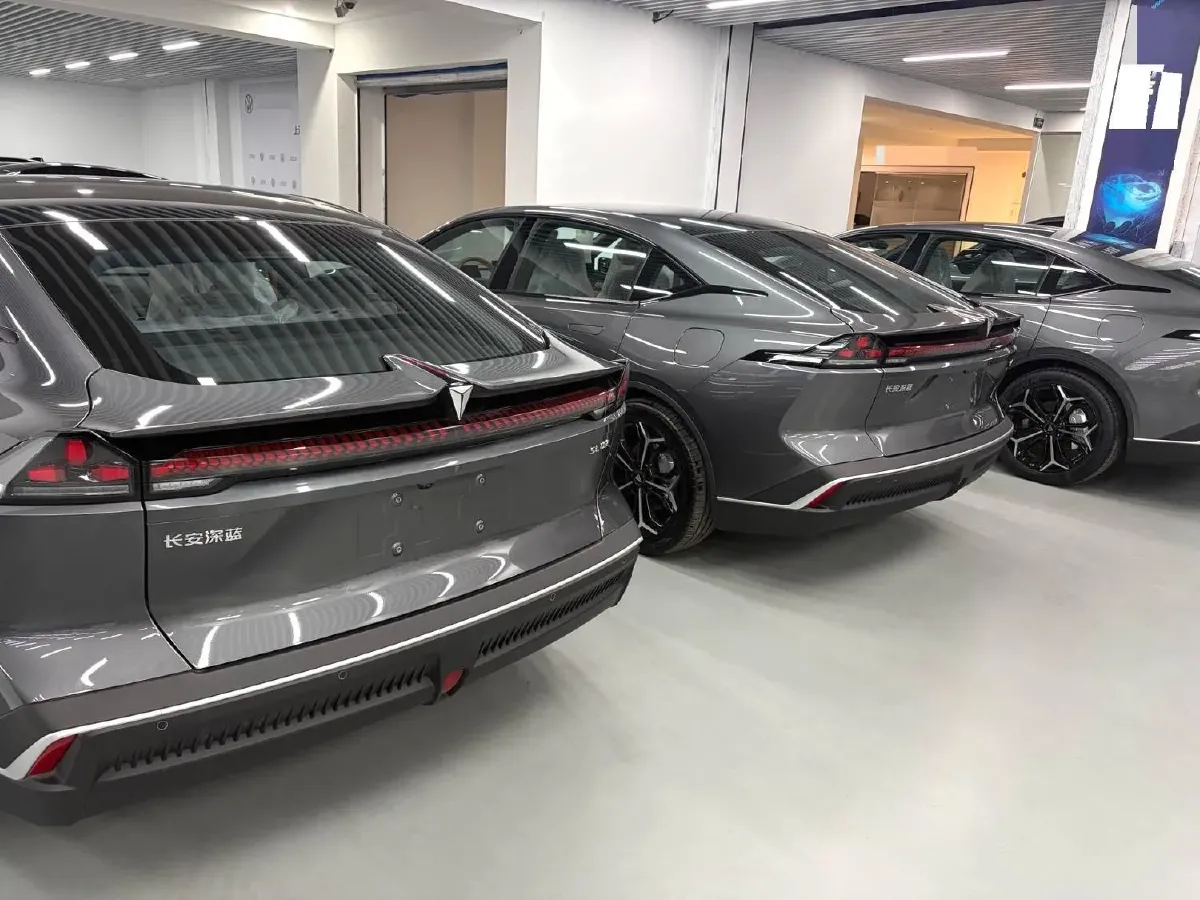 2025 Deepal SL03 1.5L 95HP L4 REEV 18.99KWH,autocango,china used car exporter,china ev exporter,chinese used car exporter,chinese used ev exporter