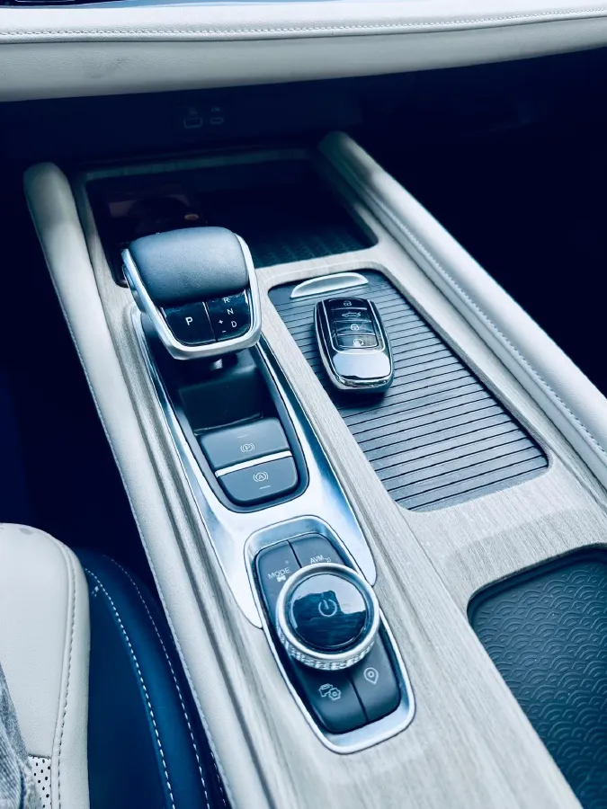 2022 Chery Arrizo 8 1.6T 197HP L4 7DCT,autocango,china used car exporter,china ev exporter,chinese used car exporter,chinese used ev exporter