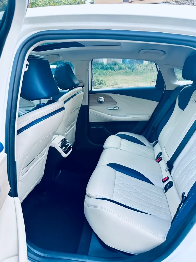 2022 Chery Arrizo 8 1.6T 197HP L4 7DCT,autocango,china used car exporter,china ev exporter,chinese used car exporter,chinese used ev exporter