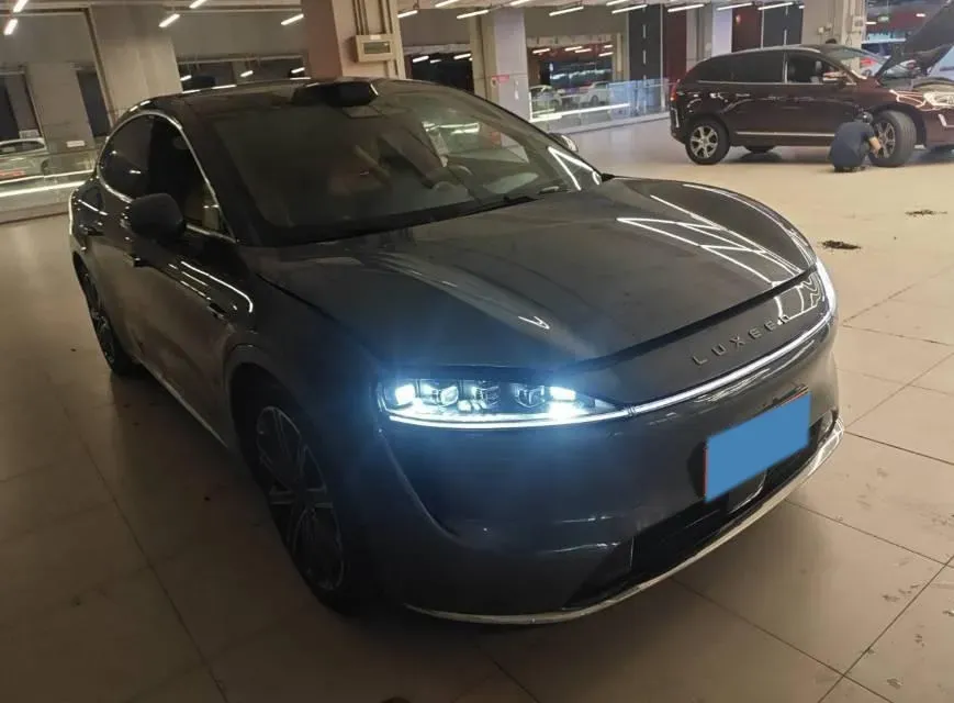 2025 Luxeed R7 REEV 156HP REEV,autocango,china used car exporter,china ev exporter,chinese used car exporter,chinese used ev exporter