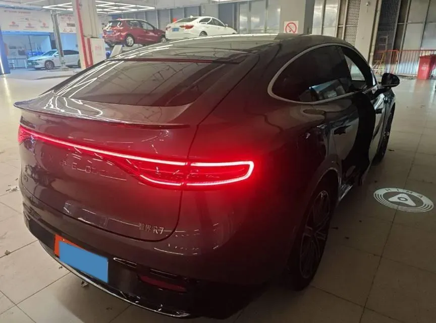 2025 Luxeed R7 REEV 156HP REEV,autocango,china used car exporter,china ev exporter,chinese used car exporter,chinese used ev exporter