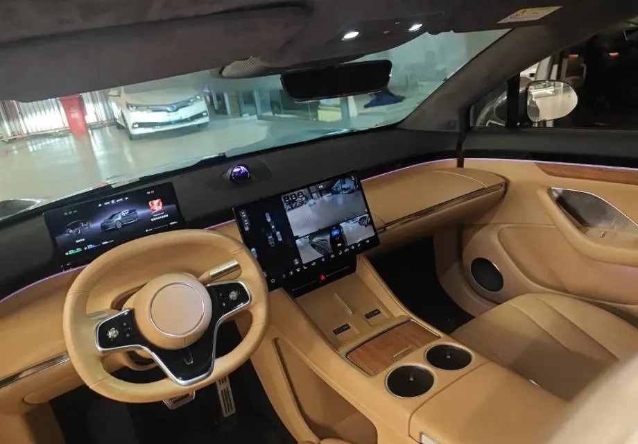 2025 Luxeed R7 REEV 156HP REEV,autocango,china used car exporter,china ev exporter,chinese used car exporter,chinese used ev exporter