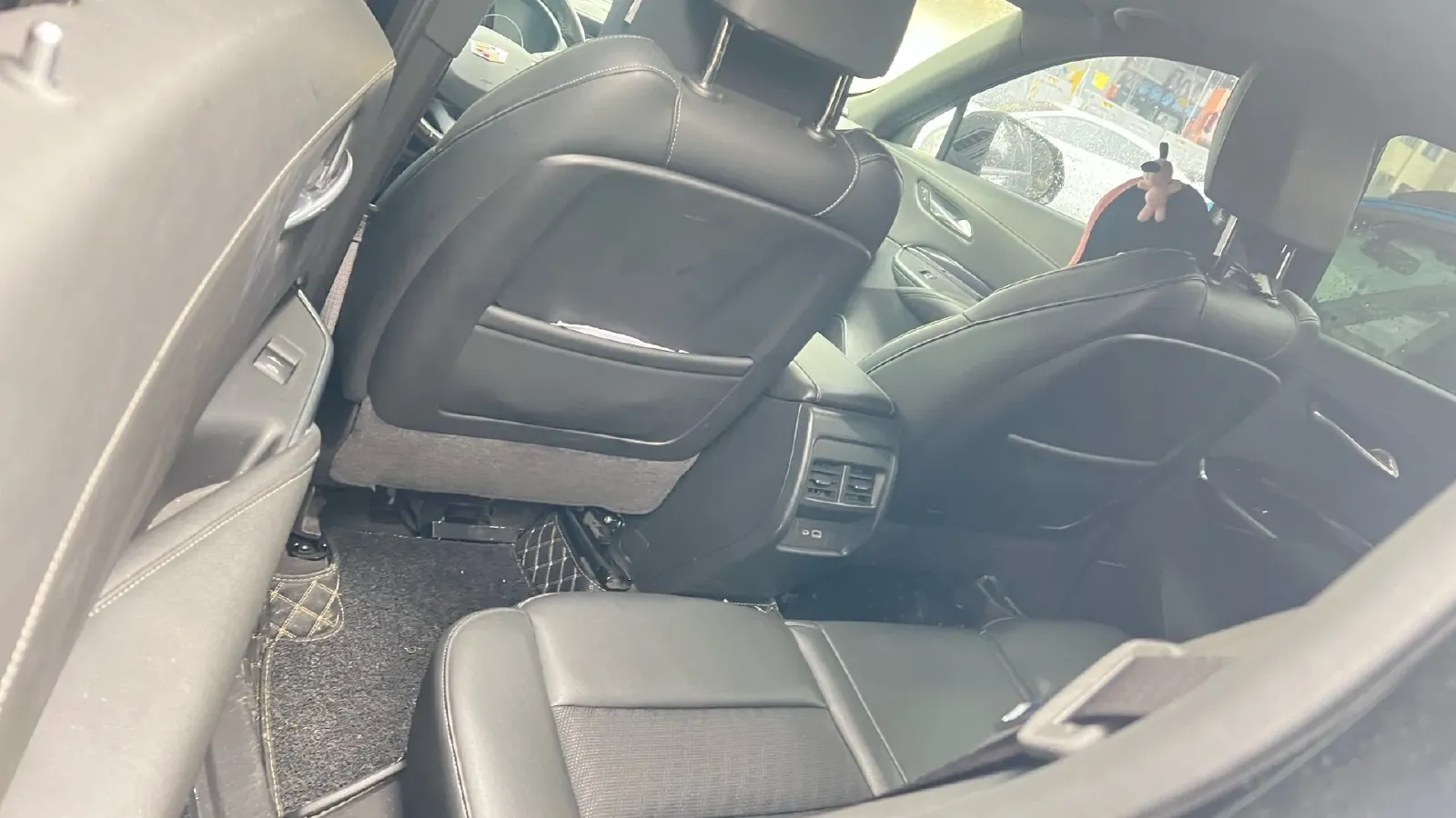 2021 Cadillac XT4 2.0T 237HP L4 9AT,autocango,china used car exporter,china ev exporter,chinese used car exporter,chinese used ev exporter