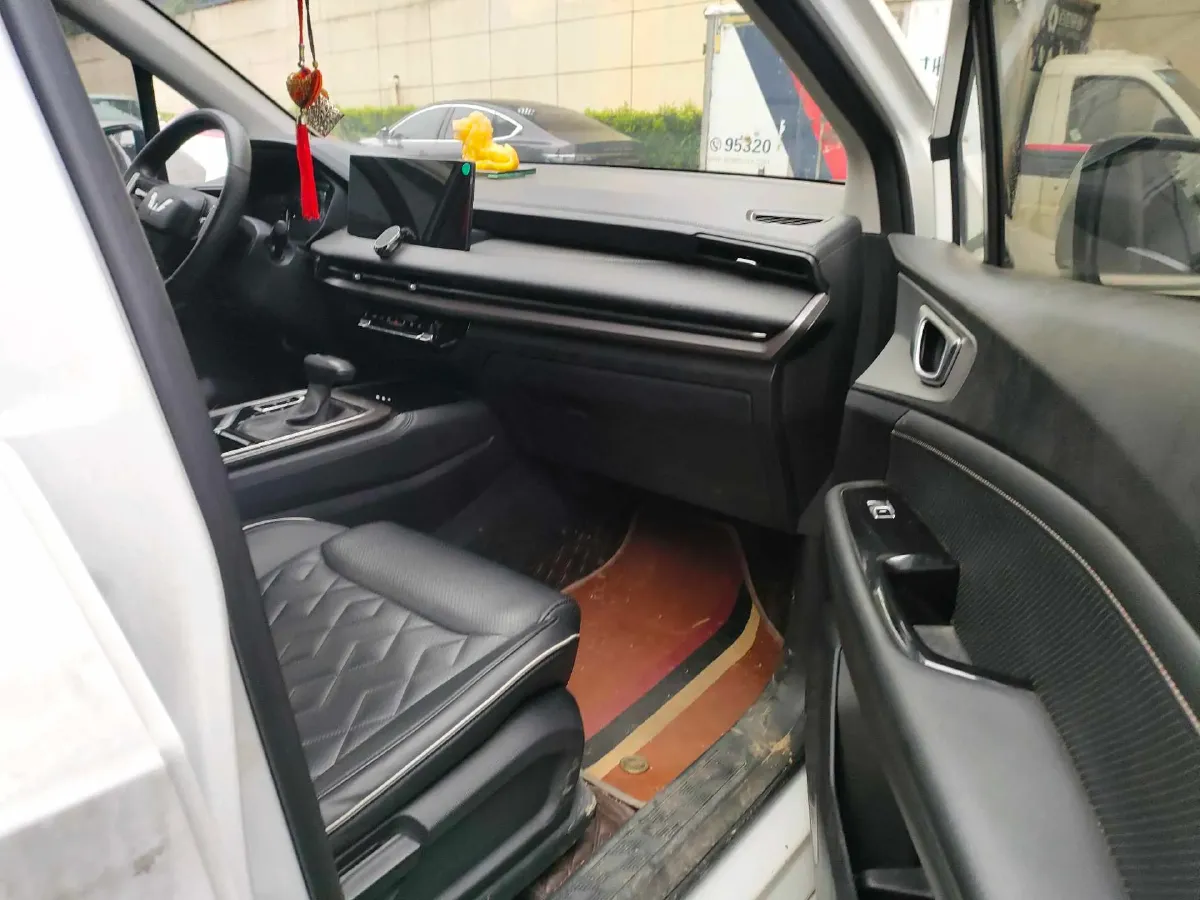 2022 WuLing KaiJie 1.5T 147HP L4 CVT,autocango,china used car exporter,china ev exporter,chinese used car exporter,chinese used ev exporter