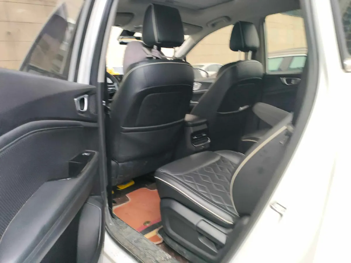 2022 WuLing KaiJie 1.5T 147HP L4 CVT,autocango,china used car exporter,china ev exporter,chinese used car exporter,chinese used ev exporter