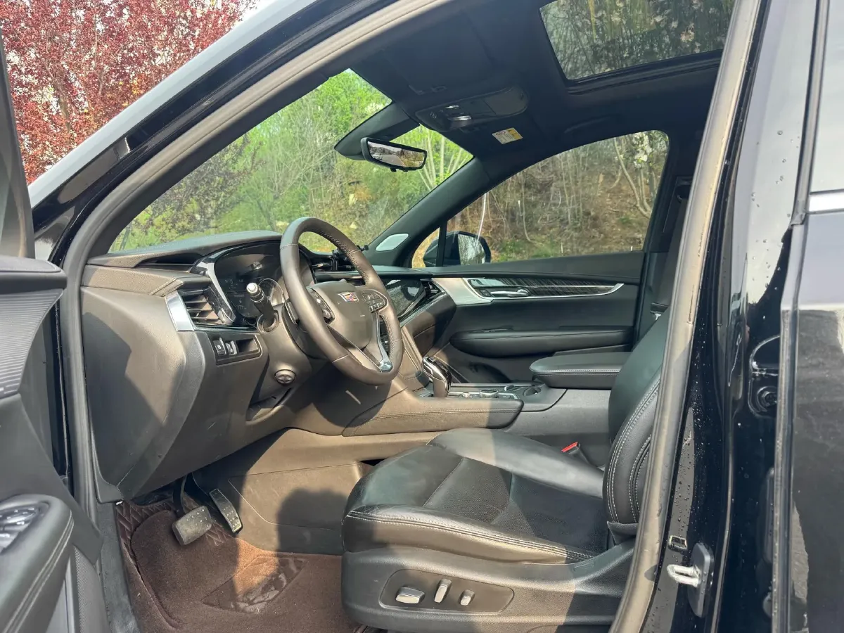 2022 Cadillac XT6 2.0T 237HP L4 9AT,autocango,china used car exporter,china ev exporter,chinese used car exporter,chinese used ev exporter