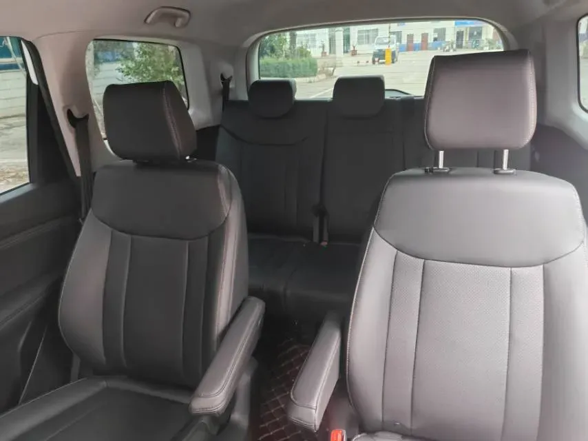2022 WuLing JiaChen 1.5T 147HP L4 6MT,autocango,china used car exporter,china ev exporter,chinese used car exporter,chinese used ev exporter