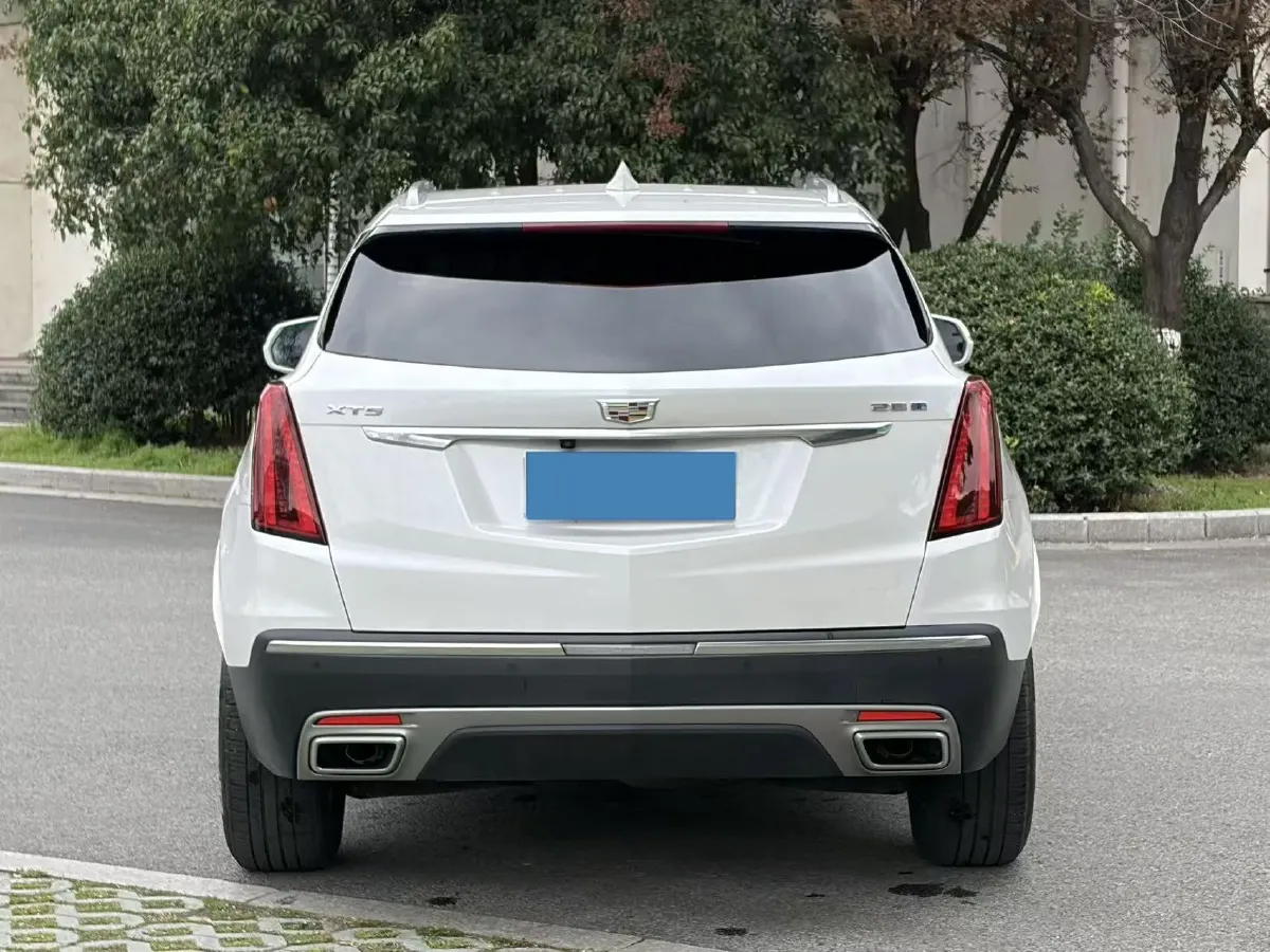 2022 Cadillac XT5 2.0T 237HP L4 9AT,autocango,china used car exporter,china ev exporter,chinese used car exporter,chinese used ev exporter